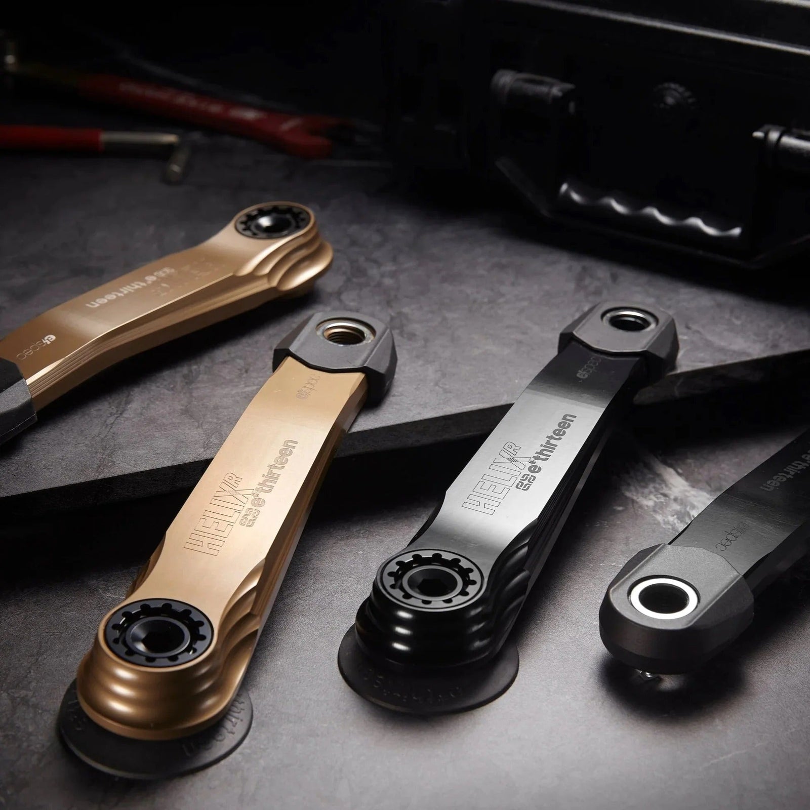 ELEC | E-bike cranks en kettingbladen