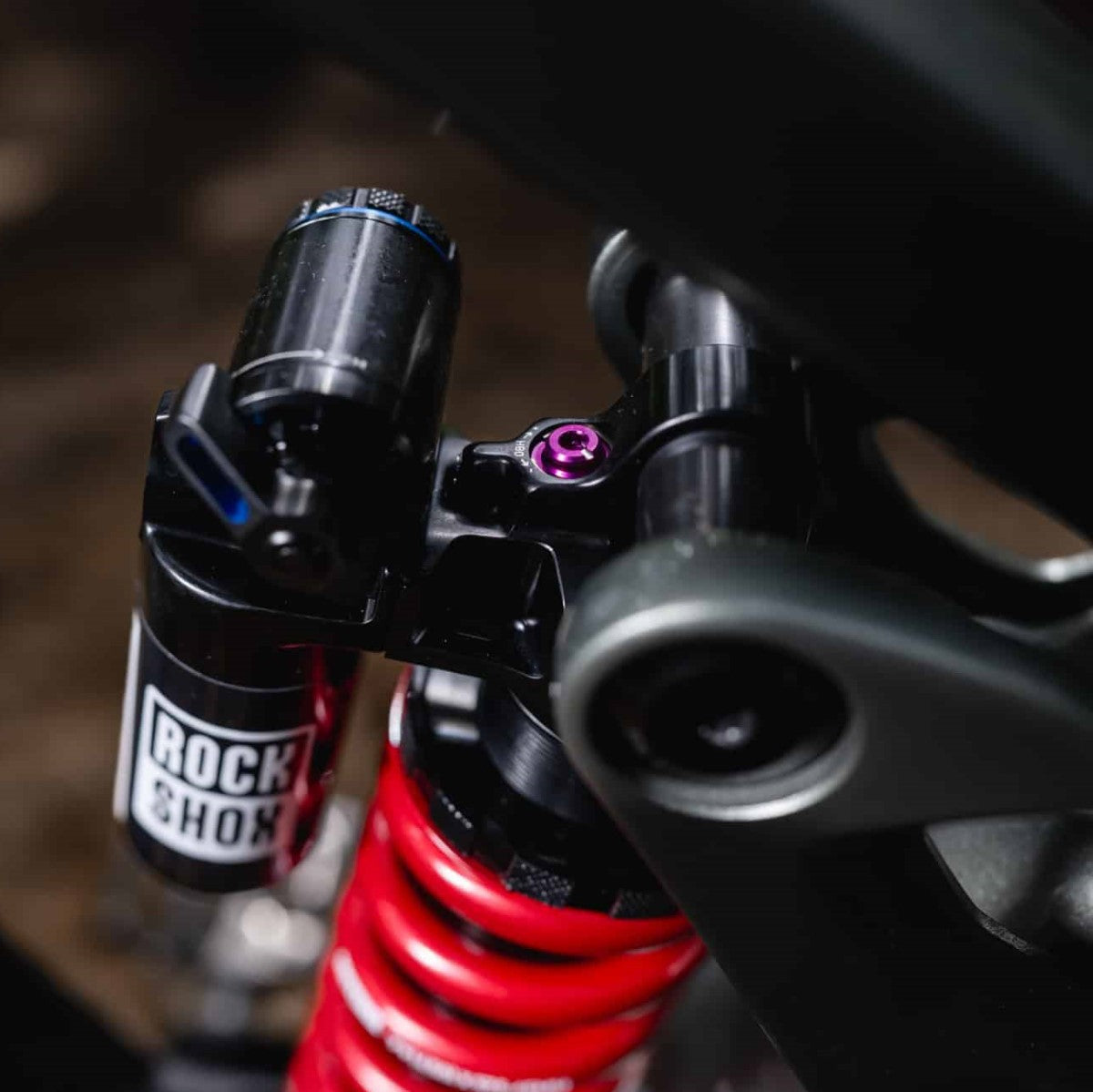 ROCKSHOX VIVID ULTIMATE RC2T HBO-tapschokdemper met trunnionveren voor Santa Cruz Megatower 2 (2023+)