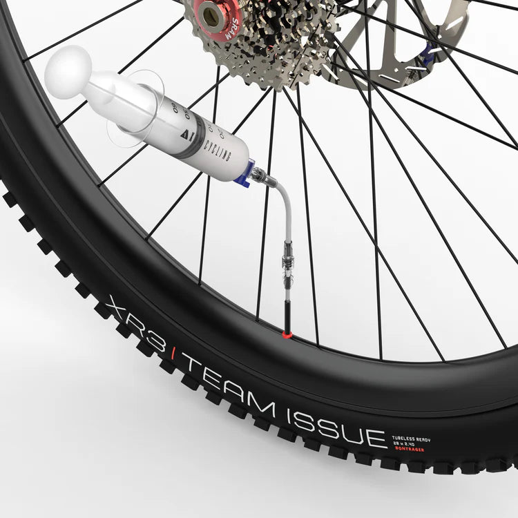 Spuit voor KOM CYCLING Preventieve vloeistof Alu ventiel