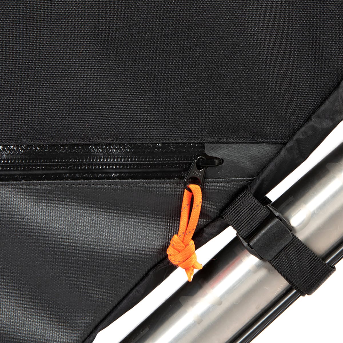 RESTRAP FULL FRAME BAG LARGE 9 L Zwart