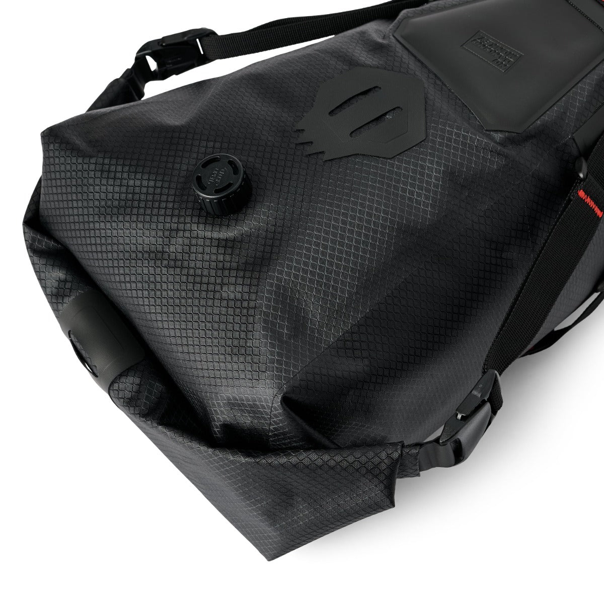 USWE ROLL-TOP SADDLE BAG 9 L Zwart