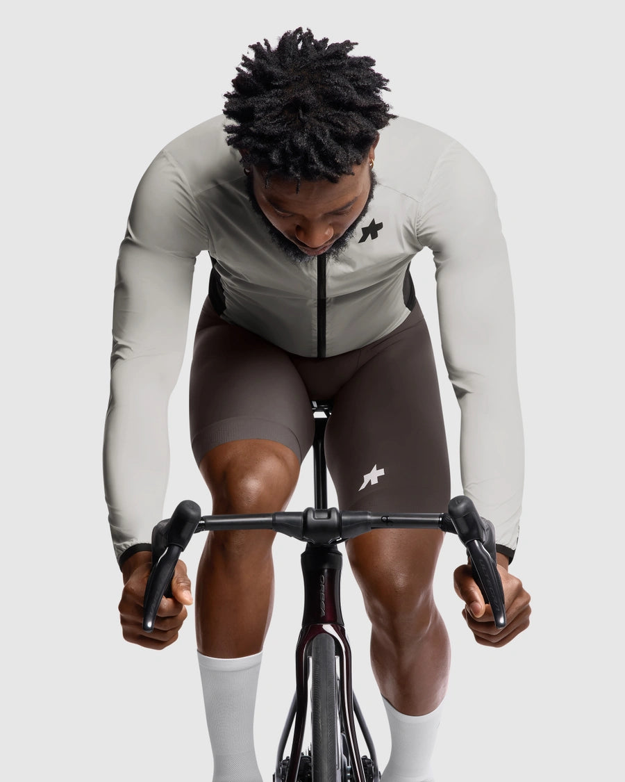ASSOS MILLE GT WIND S11 Amandelmelk Jas