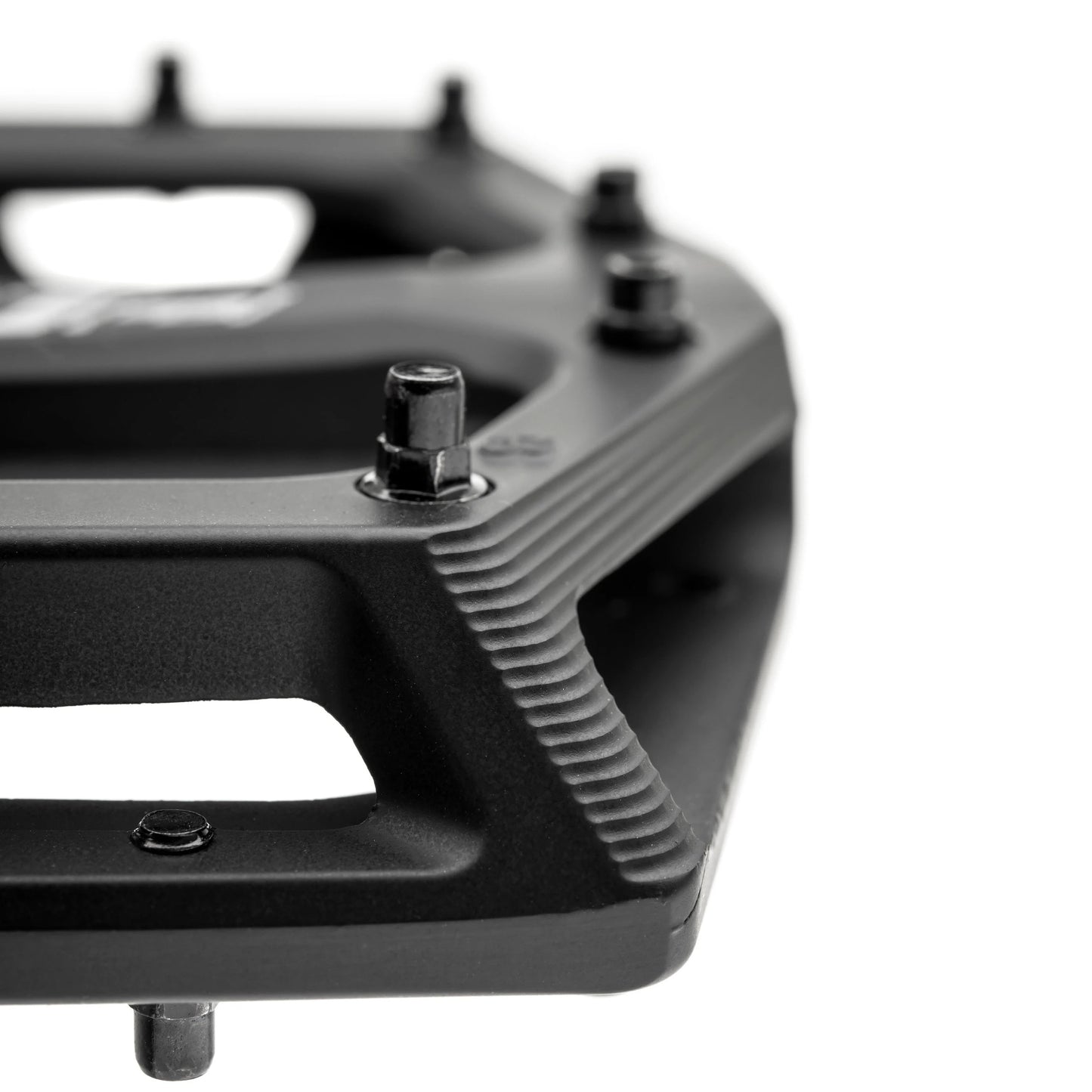 DMR VAULT MAG vlakke pedalen Zwart
