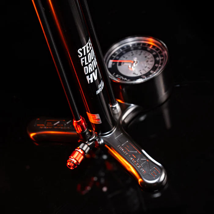 LEZYNE STEEL VLOERDRIVE 3.5 HV voetpomp zwart
