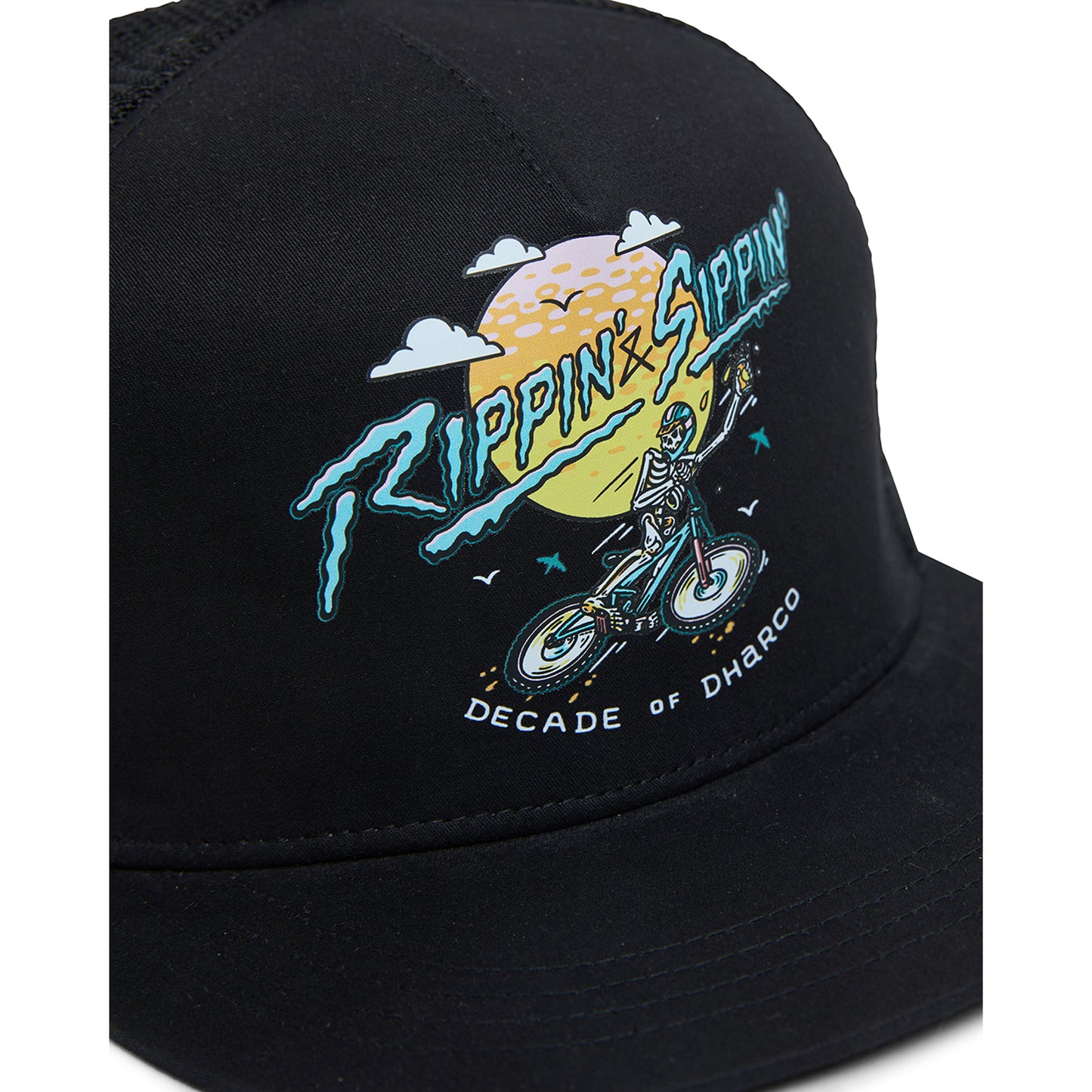 DHARCO FLAT BRIM TRUCKER RIPPIN EN SIPPIN Pet Zwart