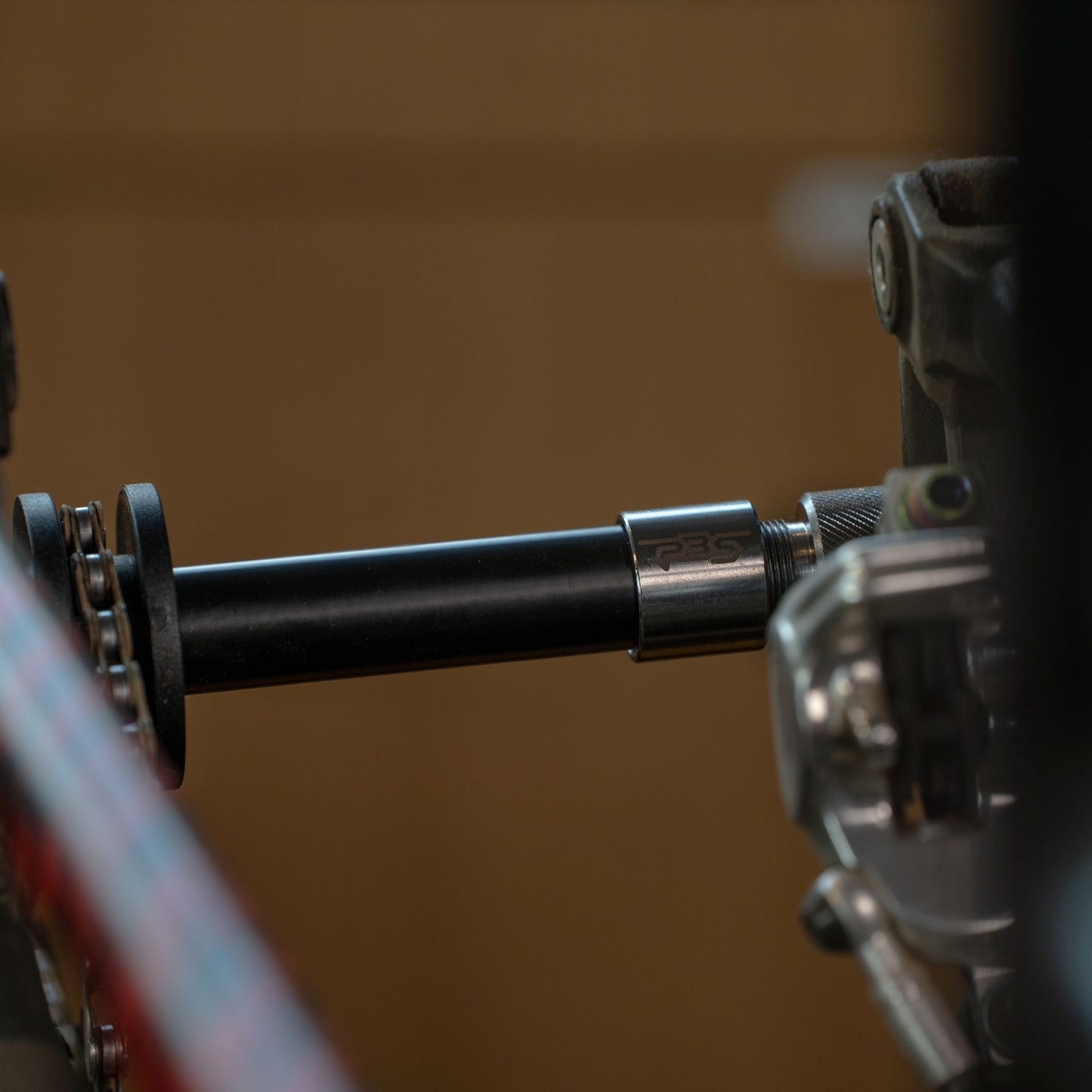 PBS TOOLS Verstelbare Kettingsteun voor 12mm Pin