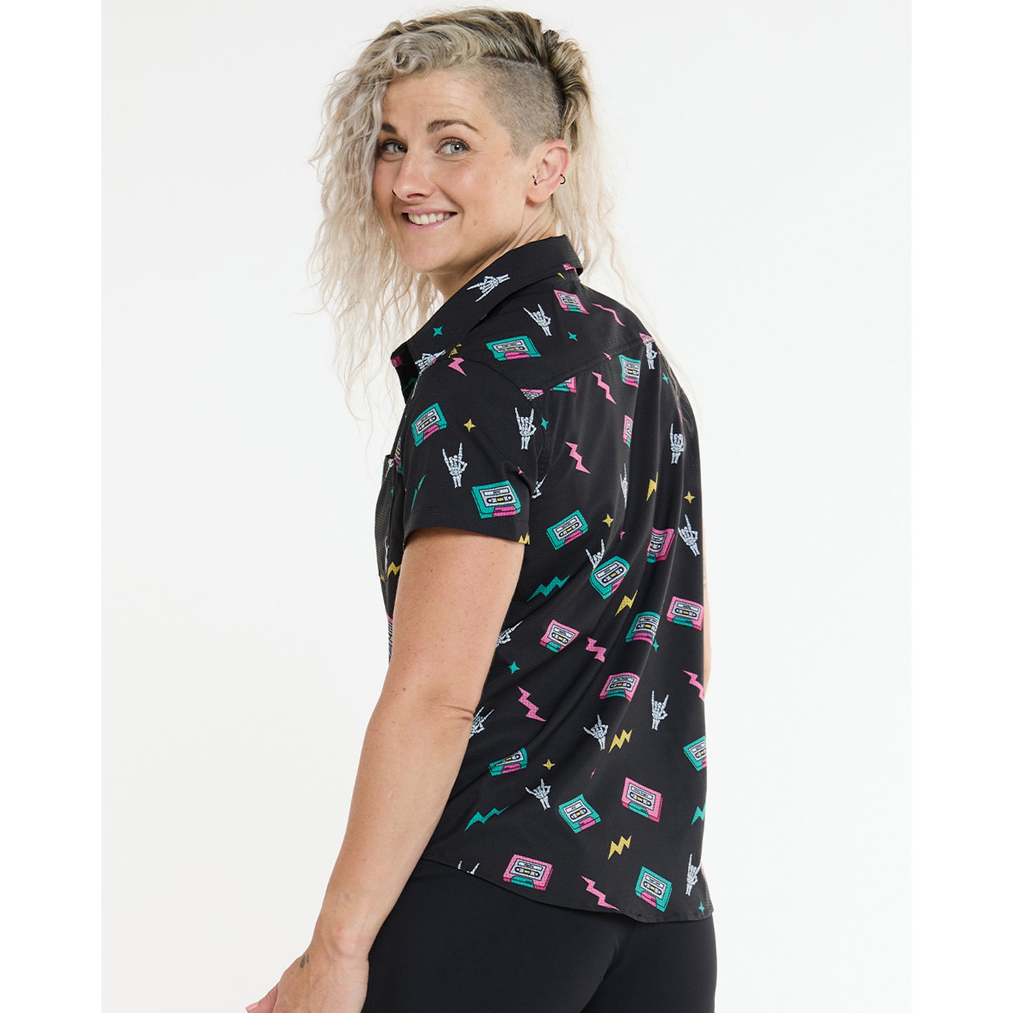 Dameshemd DHARCO TECH PARTY MIX TAPE Technisch shirt zwart