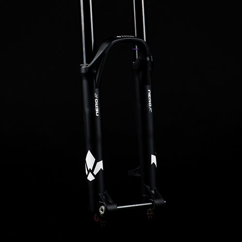 FORMULA NERO R AIR 27,5" As 20x110mm Boost Voorvork Zwart