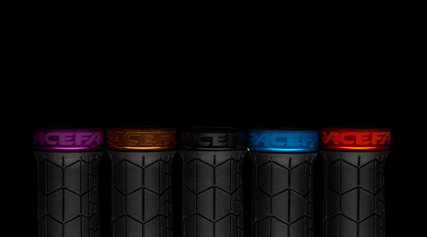 Handvatten RACE FACE GETTA Lock-On 135mm Blauw