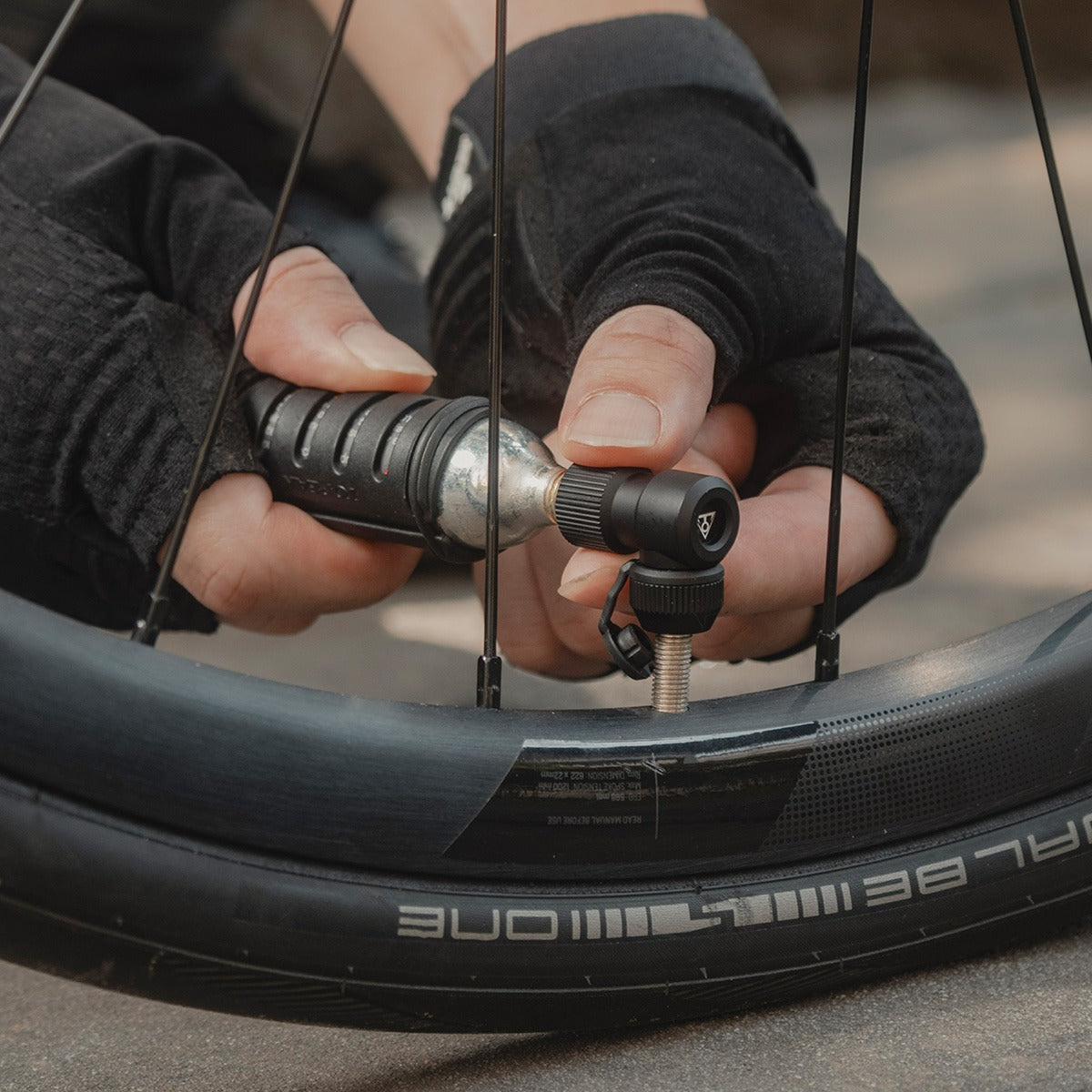 TOPEAK NANO AIRBOOSTER L CO2 slagpin + 25 g CO2 patroon met schroefdraad (x1)