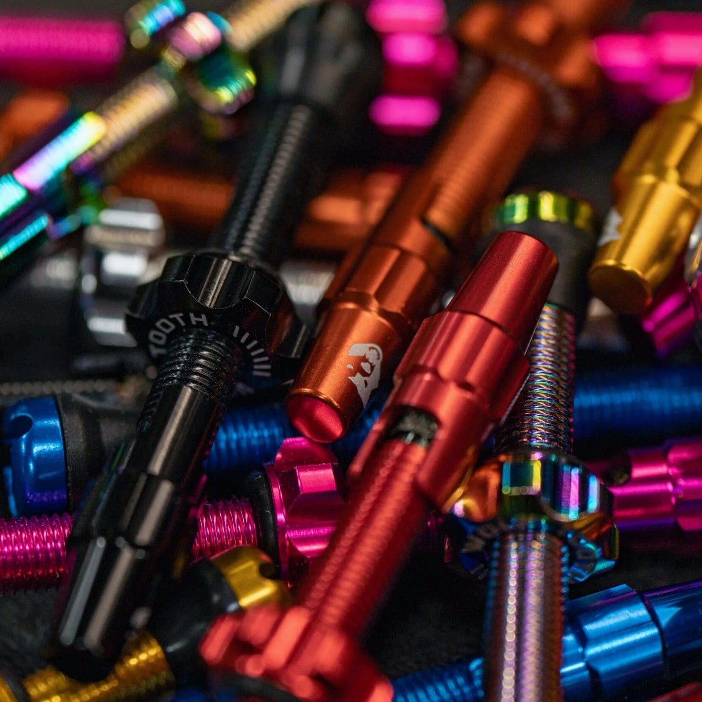 WOLF TOOTH CLIK VALVE Tubeless ventiel Rood