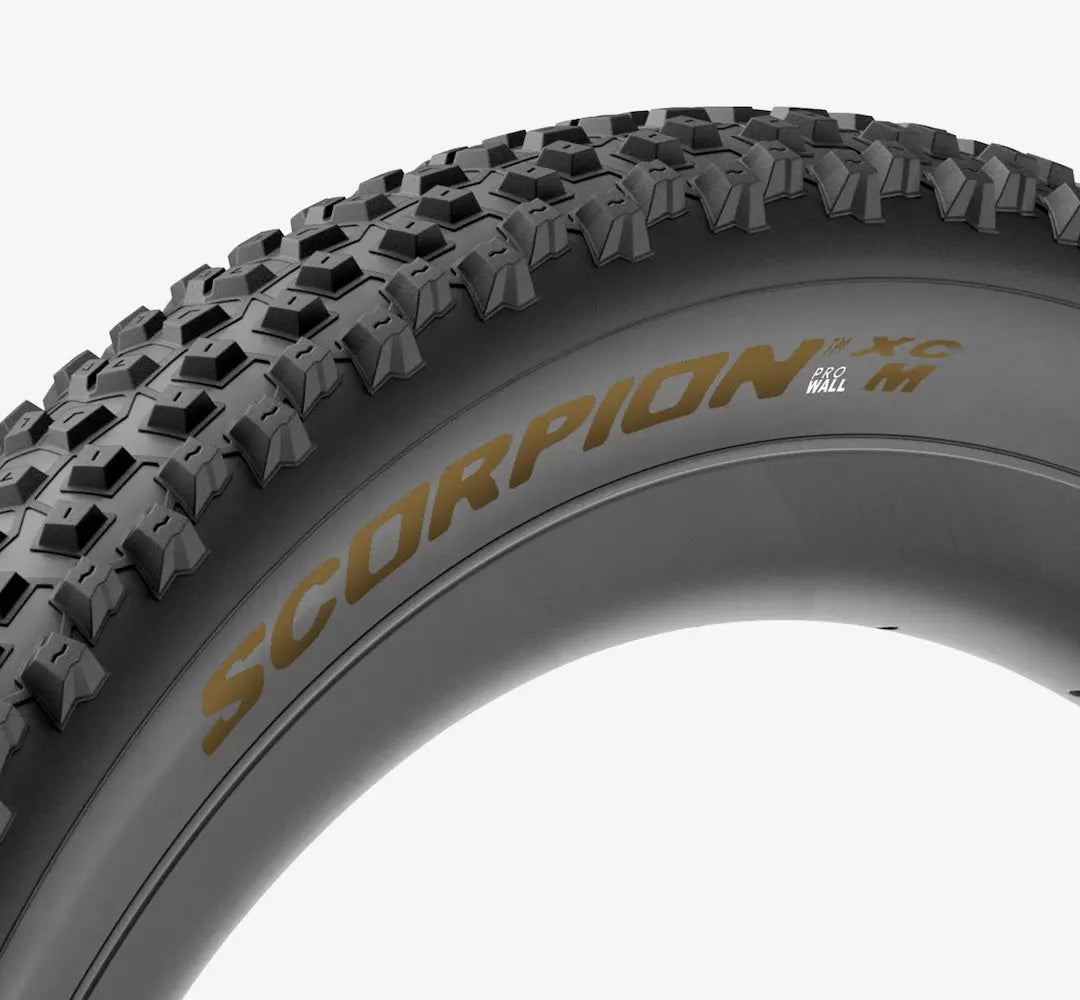 PIRELLI SCORPION XC M 29x2.4 ProWall Tubeless Ready Zacht Zwart/Goud 4354400 band