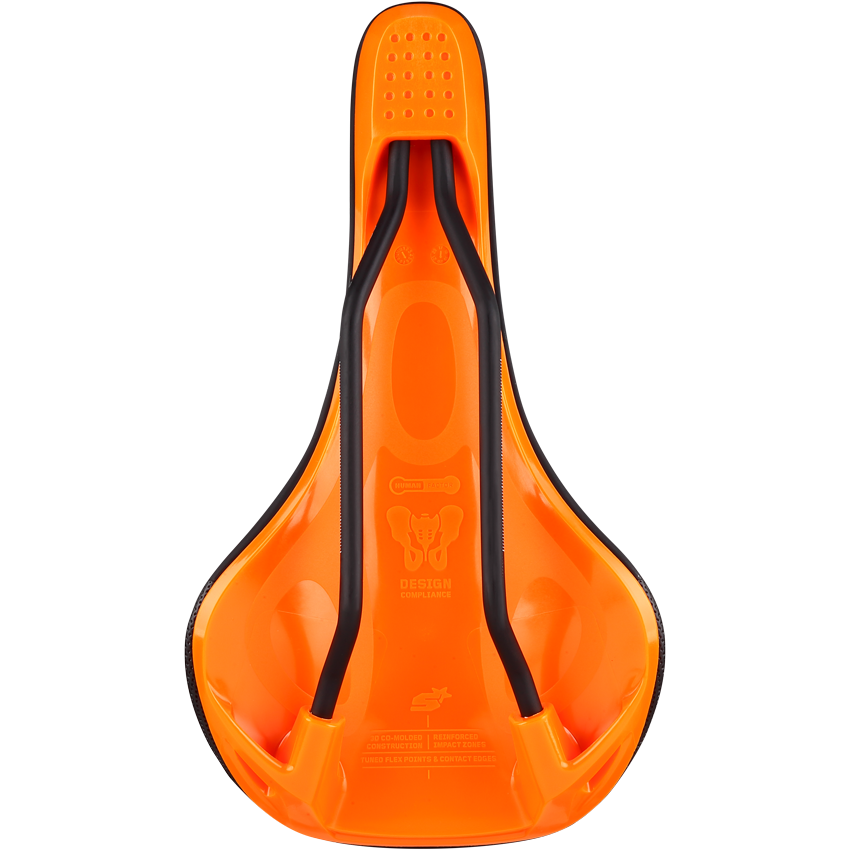 SPANK OOZY 220 144mm Zadel CrN/Ti Rails Oranje