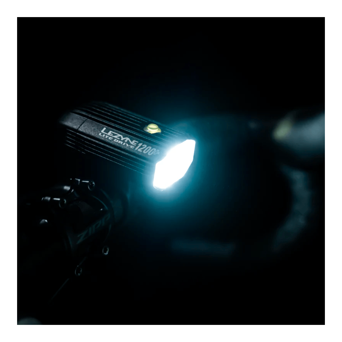 LEZYNE LITE DRIVE 1200+ koplamp Zwart