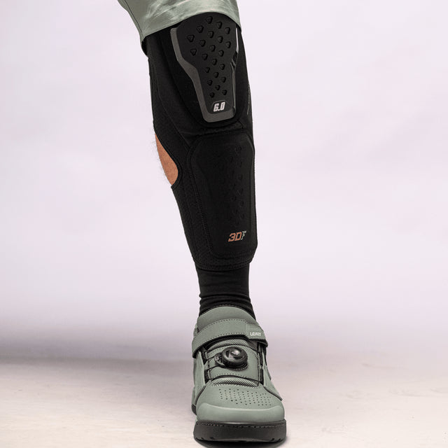 LEATT 6.0 EVO EXT kniebeschermers Zwart