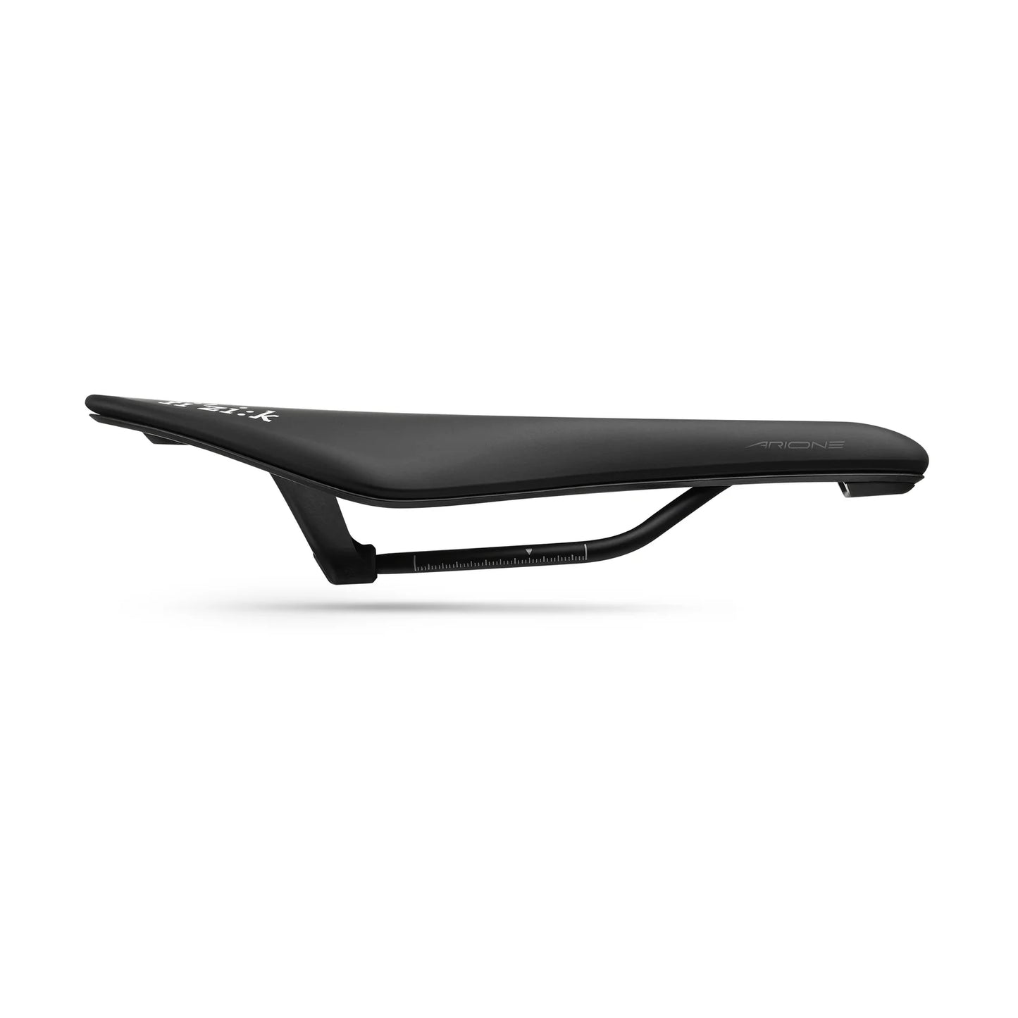 Zadel FIZIK VENTO ARIONE R5 145 mm Rails Staal