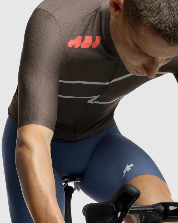 ASSOS EQUIPE R S11 Trui Wij zijn de A Korte Mouw Bruin