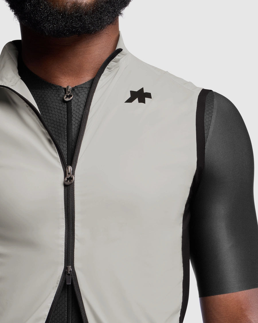 ASSOS MILLE GT WIND S11 Amandelmelk mouwloos jack