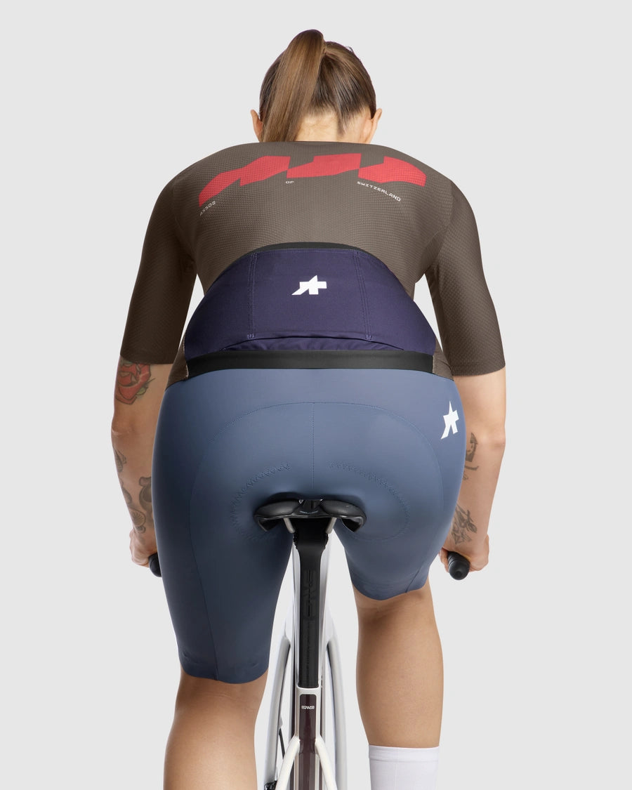 ASSOS DYORA R S11 We are the A Bruine damestrui met lange mouwen
