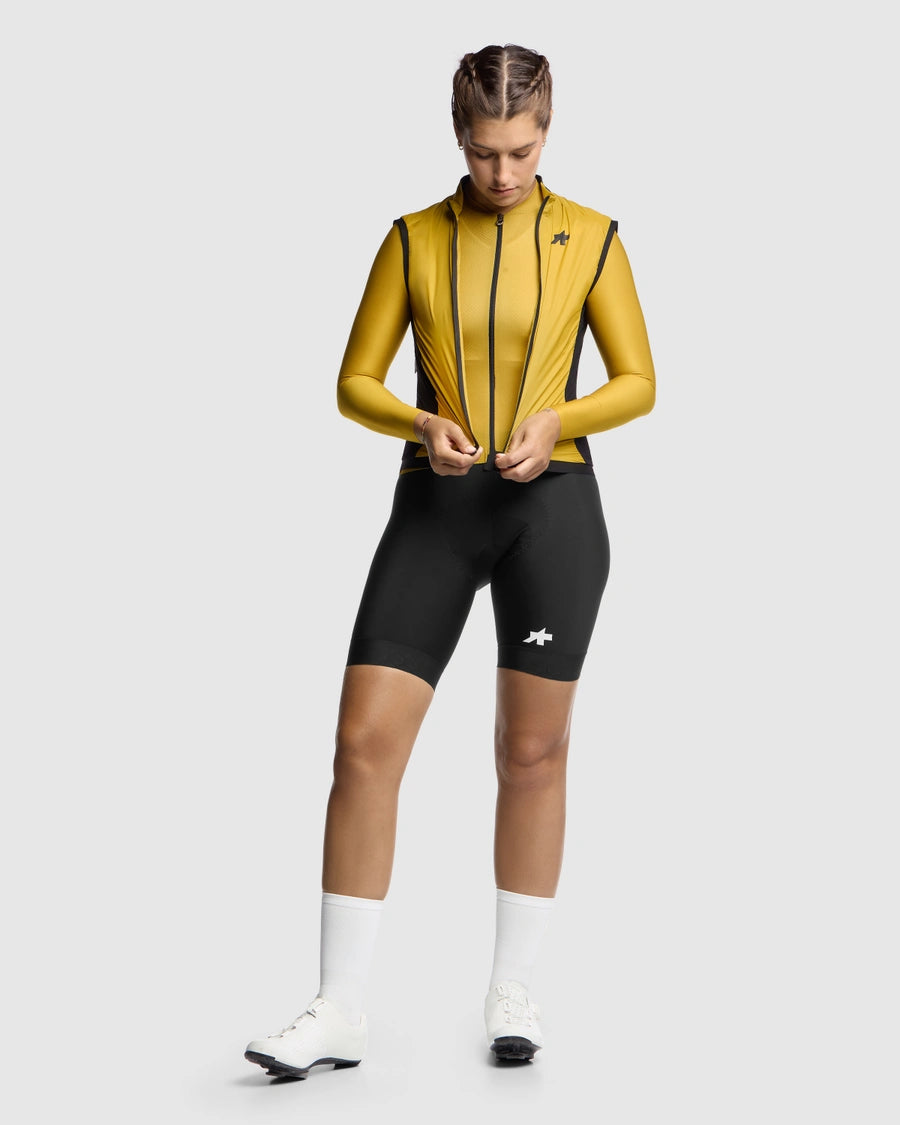 ASSOS UMA GT WIND S11 Goudgele mouwloze jas voor dames