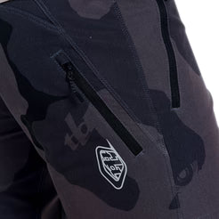 TROY LEE DESINS SKYLINE PRO FLOW CAMO Carbon broek