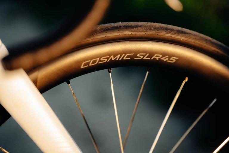 Wielpaar MAVIC COSMIC SLR 45 Tubeless Ready (Center Lock) Zilver
