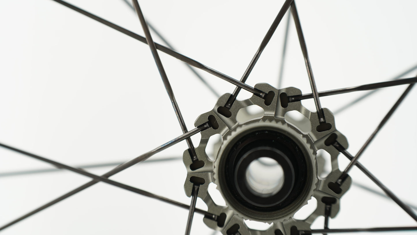 Paar SCOM AERO 50 Tubeless wielen (Center Lock)