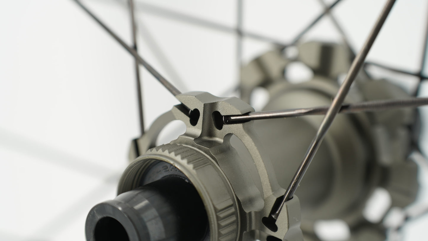 Paar SCOM AERO 50 Tubeless wielen (Center Lock)