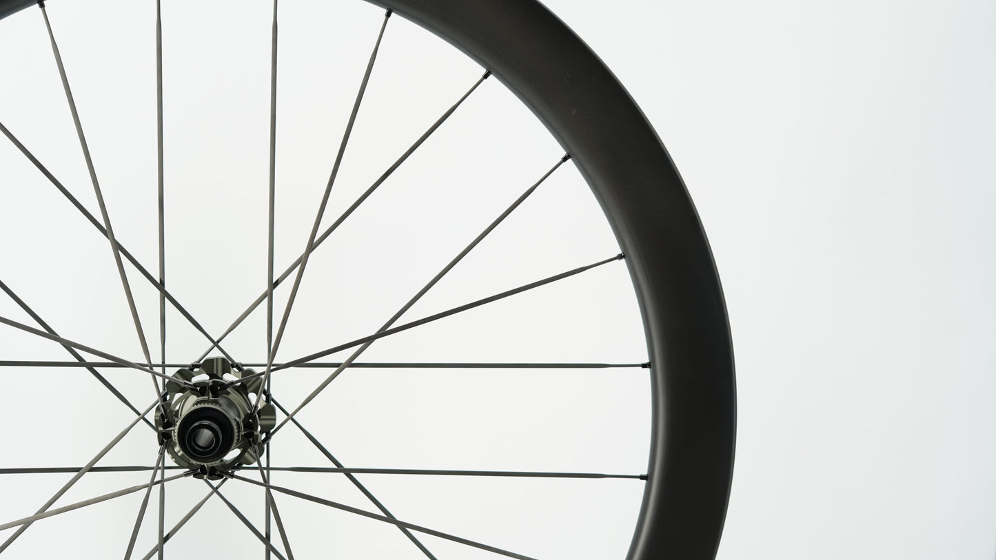 Paar SCOM ULTRA 50 Tubeless wielen (Center Lock)