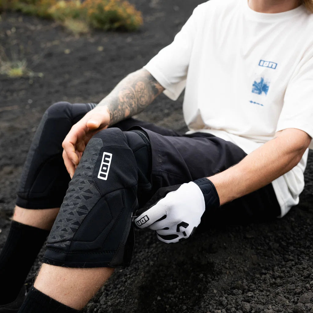 ION K-Pact Zip Unisex Kniebeschermers Zwart