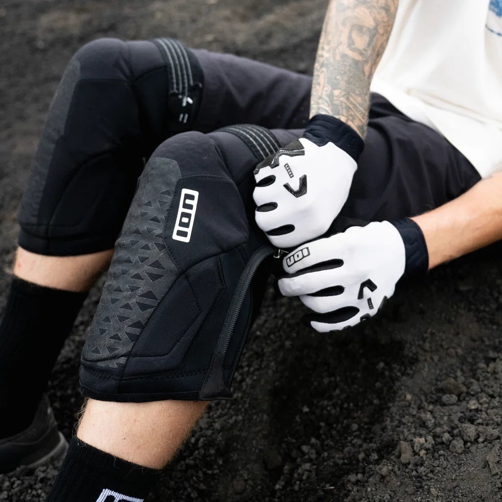 ION K-Pact Zip Unisex Kniebeschermers Zwart