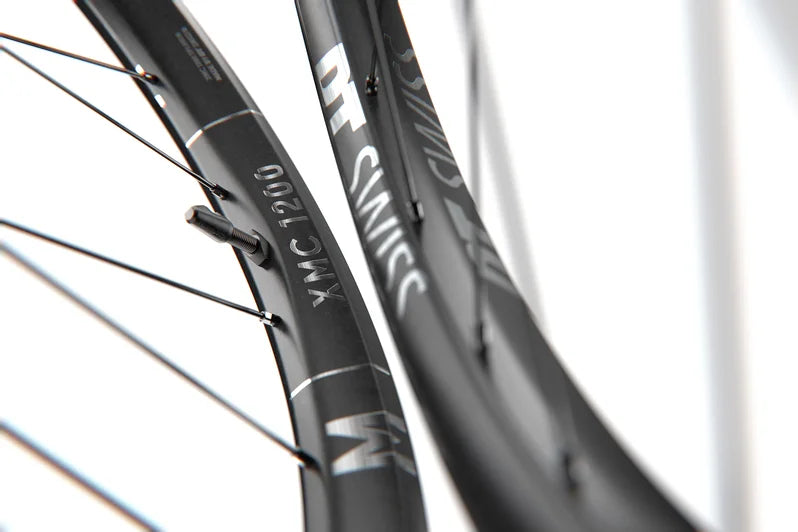 Set DT SWISS XMC 1200 SPLINE 30 mm 29" wielen met DED 90-ratel 15x110/12x148 mm Boost