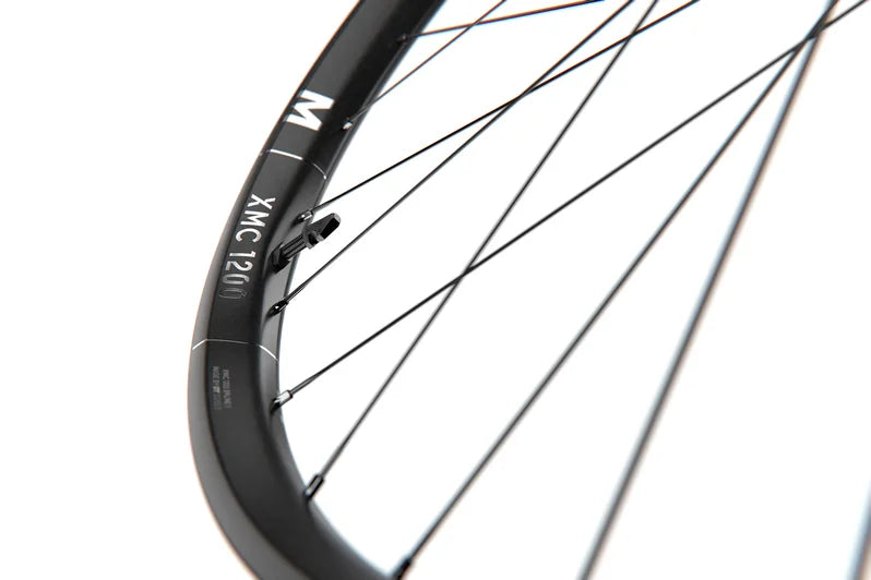 Set DT SWISS XMC 1200 SPLINE 30 mm 29" wielen met DED 90-ratel 15x110/12x148 mm Boost