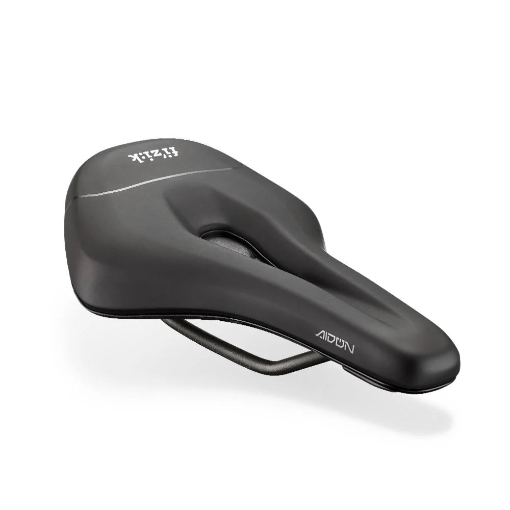 Zadel FIZIK TERRA AIDON X3 160 mm Kium Rails