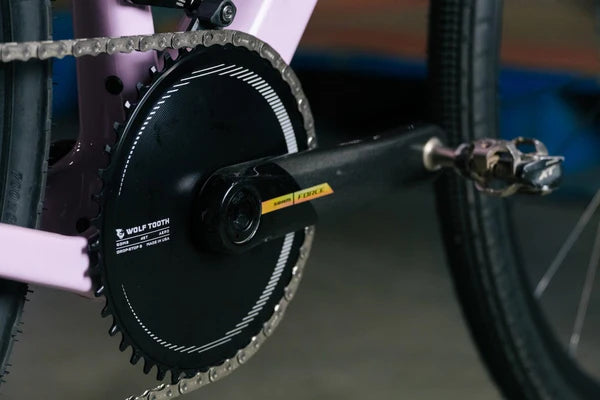 Mono 12/13V WOLF TOOTH AERO Direct gemonteerd Sram 8-bouts kettingblad