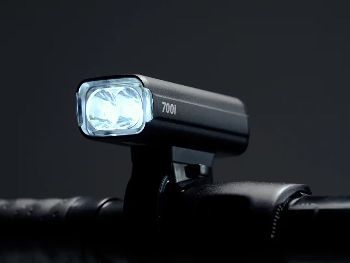 Voorverlichting BBB NANOSTRIKE 700i Zwart