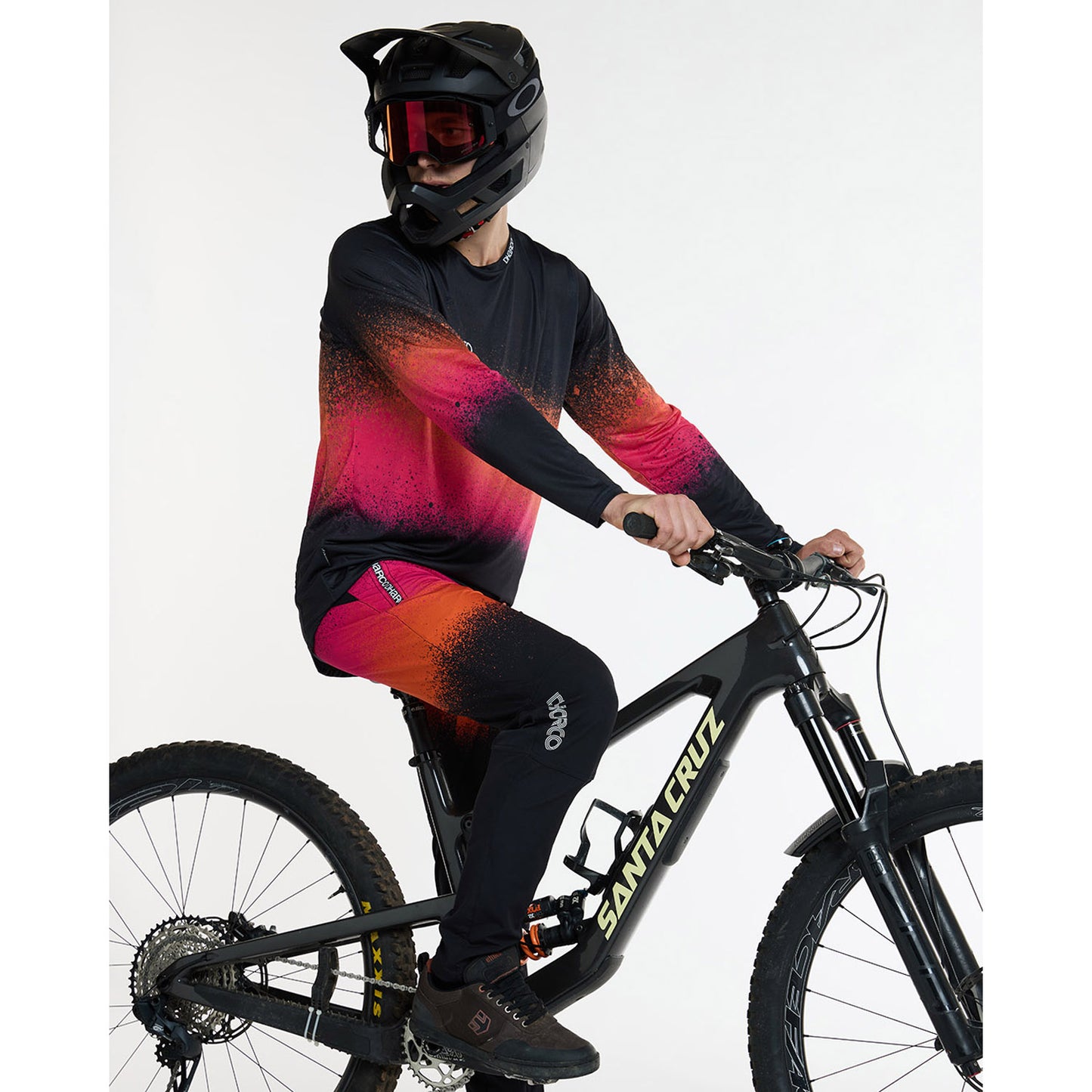 DHARCO RACE BLACK SNAKE Lange Mouw Trui Zwart/Oranje
