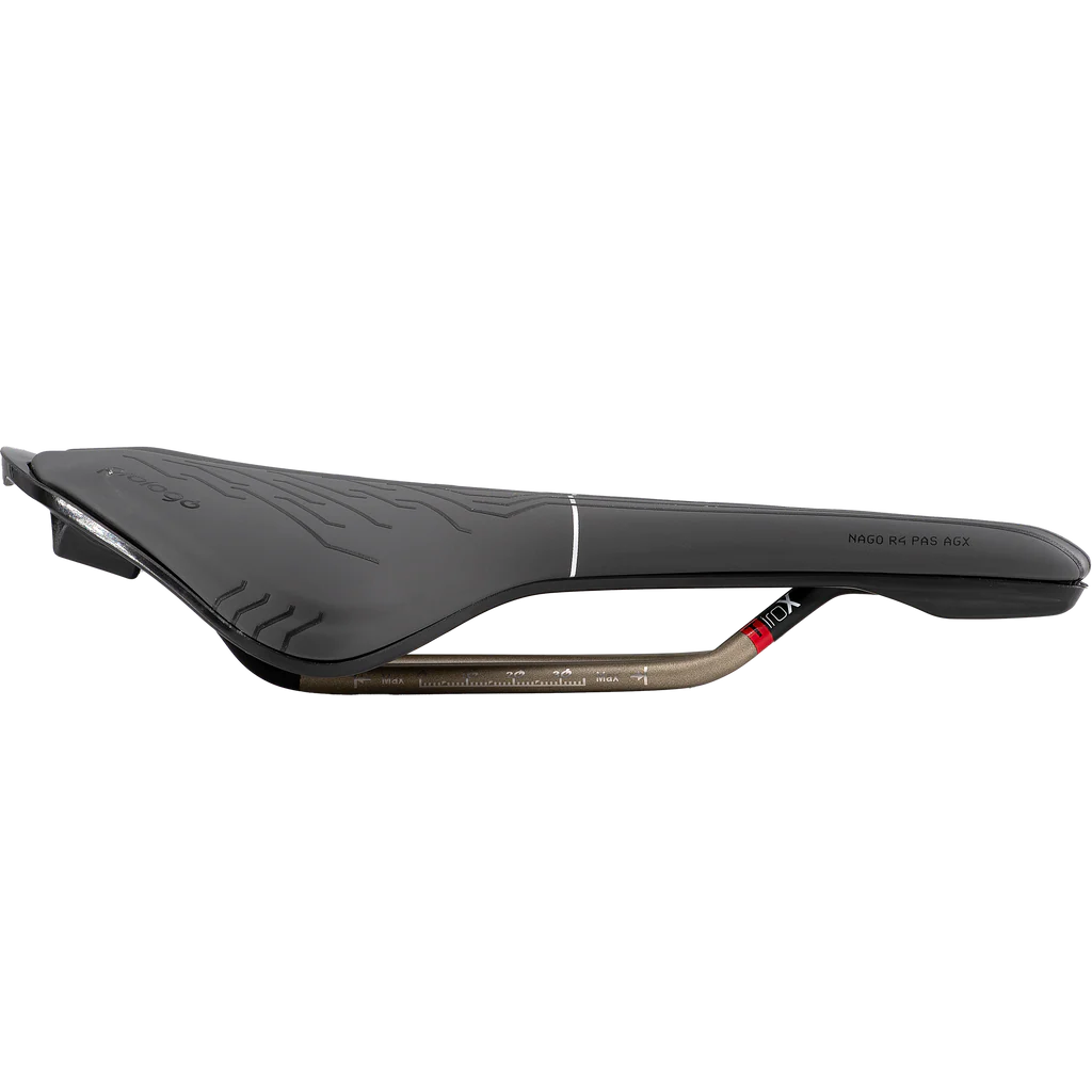 PROLOGO NAGO R4 PAS AGX 137mm ZadelZwarte Tirox Rails