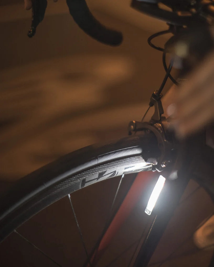 KNOG PLUS FRONT 40 Lumen Voorlamp Zwart