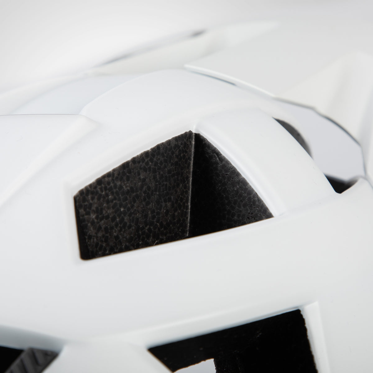 ENDURA SINGLETRACK INTEGRAL MIPS witte/grijze mtb-helm