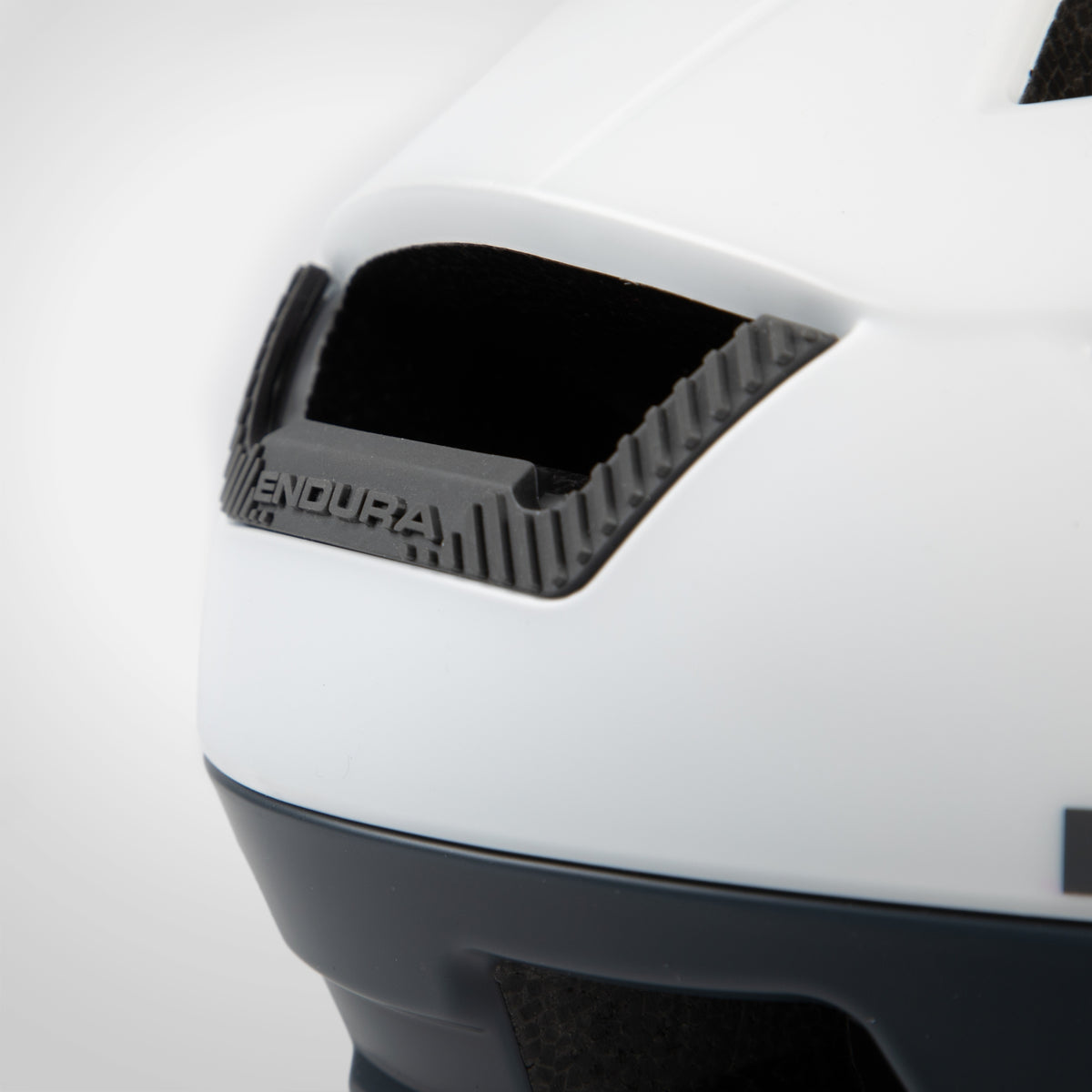 ENDURA SINGLETRACK INTEGRAL MIPS witte/grijze mtb-helm