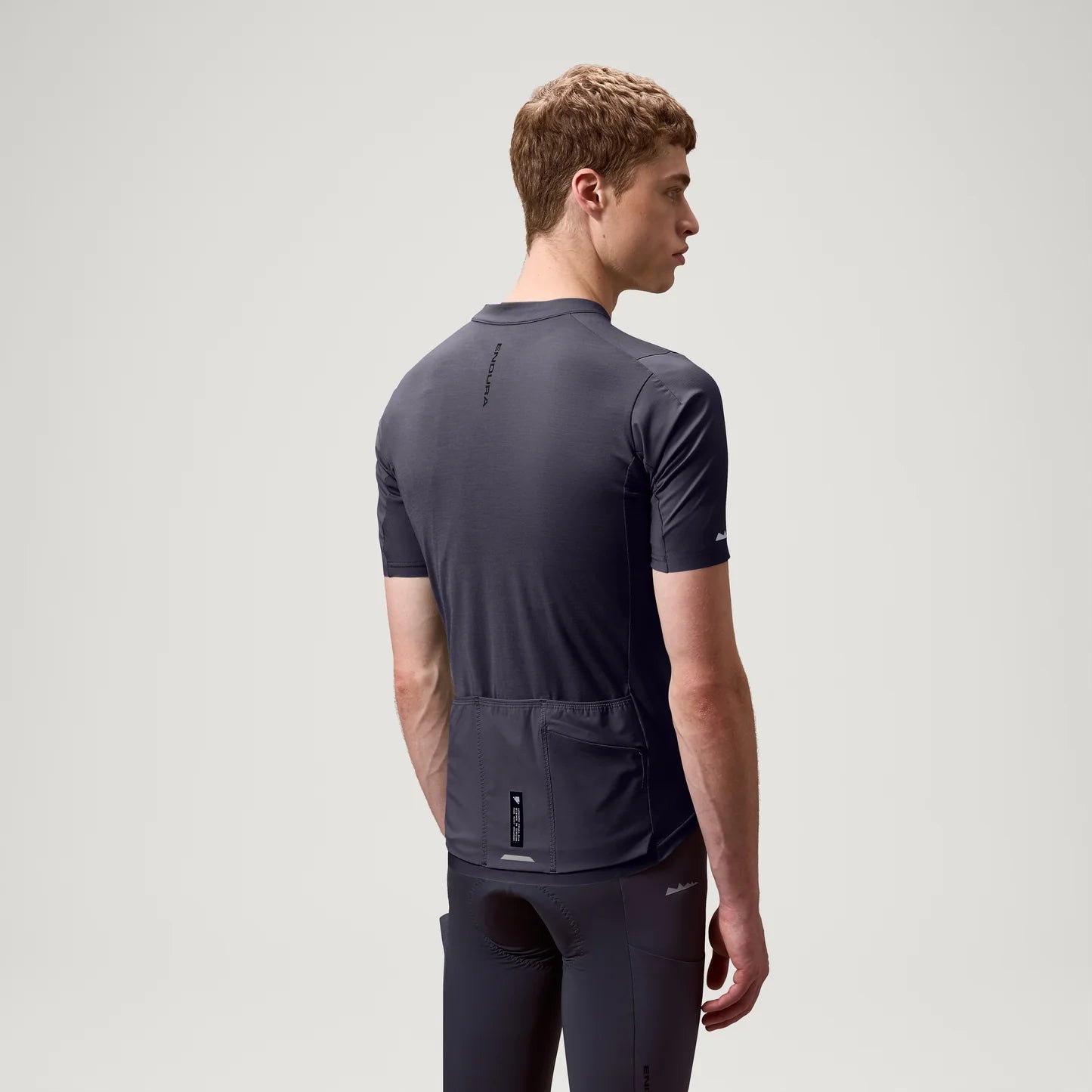 ENDURA ALLTRACK RIDE Korte Mouw Carbon Trui Grijs
