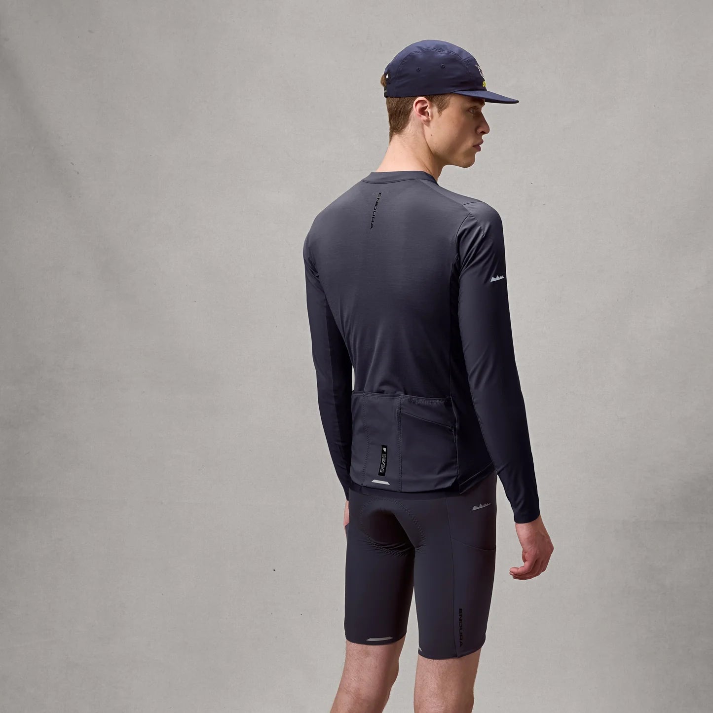 ENDURA ALLTRACK RIDE Lange Mouwen Shirt Carbon Grijs