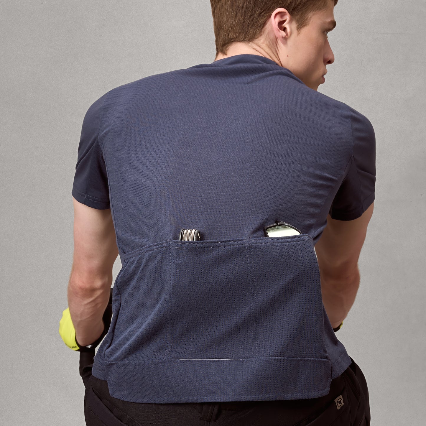 ENDURA LOOP ZIPPED Korte Mouw Koolstof Trui Grijs