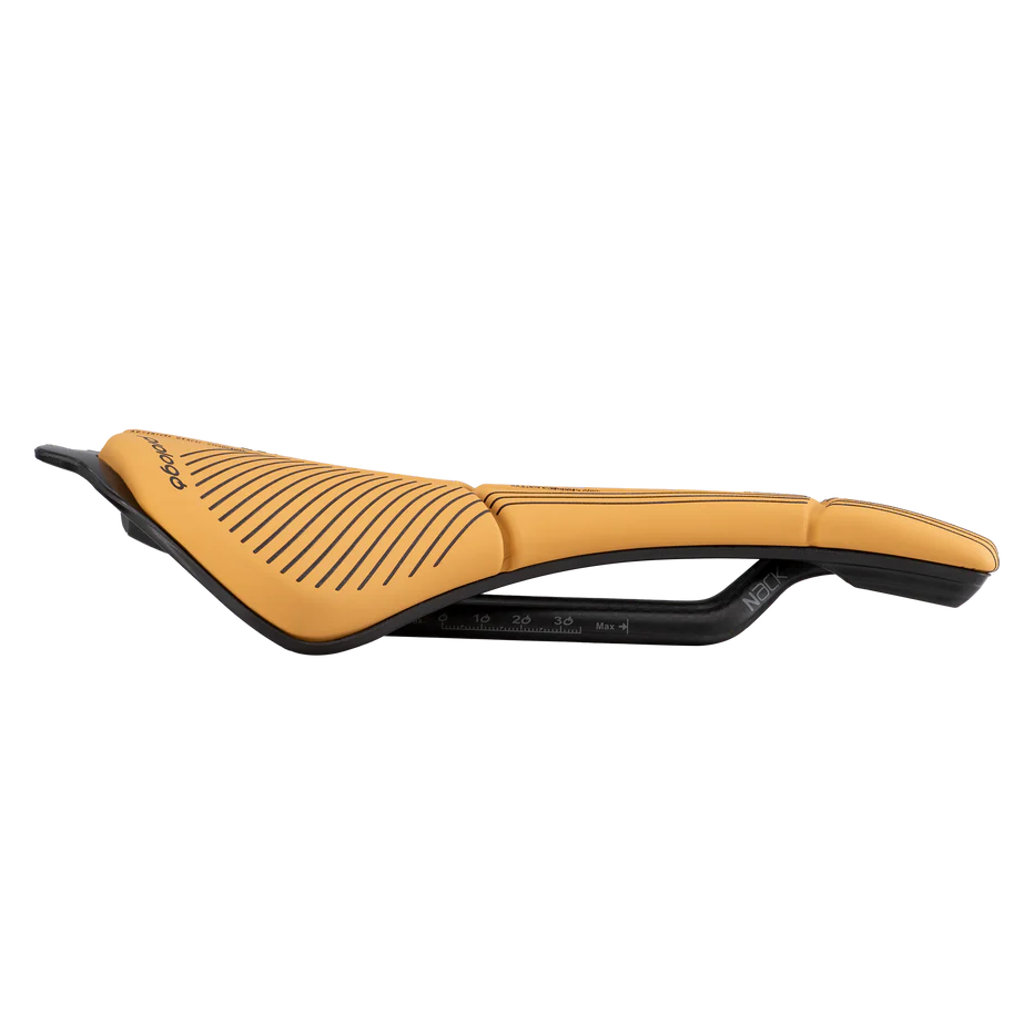 Zadel PROLOGO SCRATCH M5 AGX PAS 147mm Rails Nack Bruin
