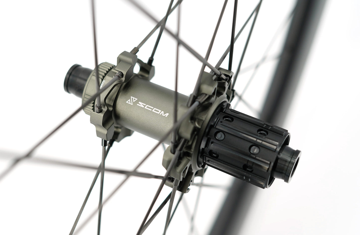 Paar SCOM ULTRA 62 Tubeless wielen (Center Lock)
