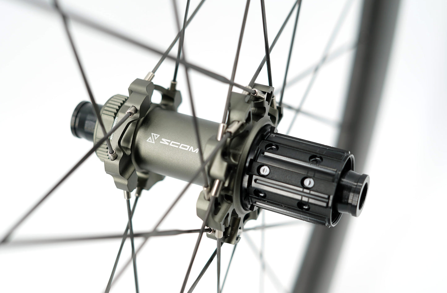Paar SCOM ULTRA 62+ Tubeless wielen (Center Lock)