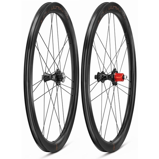 Paar CAMPAGNOLO BORA ULTRA WTO 45 C23 DISC wielen met banden (Center Lock)