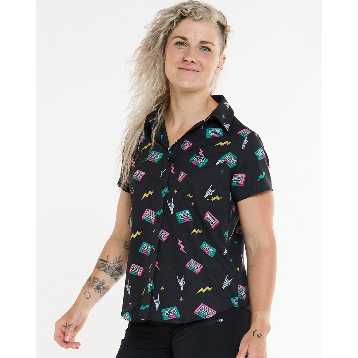 Dameshemd DHARCO TECH PARTY MIX TAPE Technisch shirt zwart