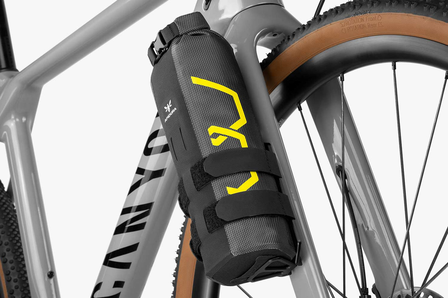 APIDURA EXPIDITION CARGO CAGE PACK 1,3 L Vorkzak Zwart
